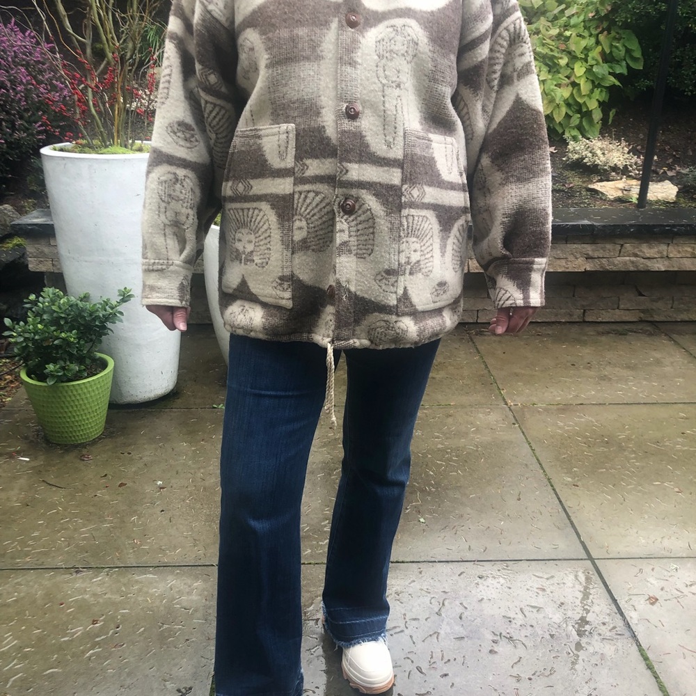 Women's 100% wool Patterned Jacket - Cream and Brown